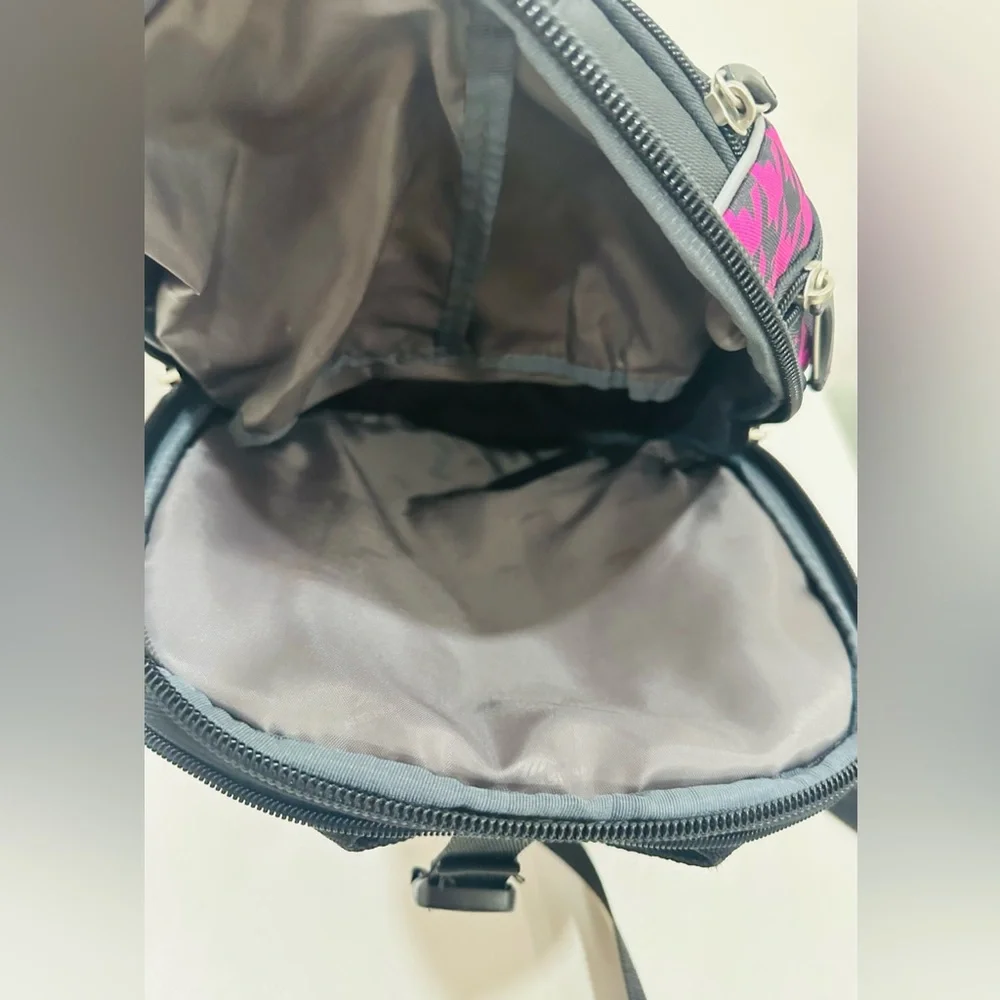 High Sierra Backpack – Pink & Black Houndstooth Pattern, Stylish &‎ Practical